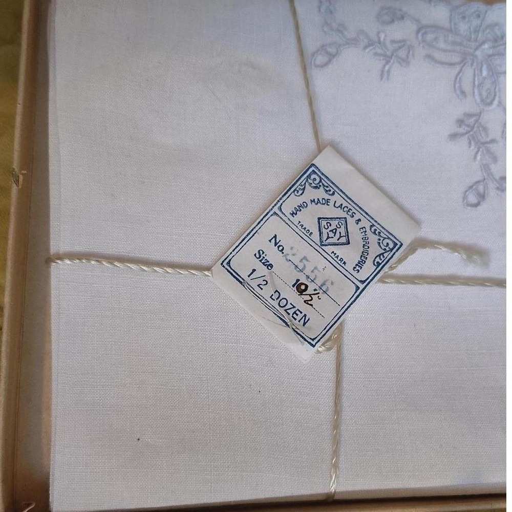 Vintage NOS SAY Hand Embroidered White Linen Handkerchiefs Boxed Set 6pc 10.5in